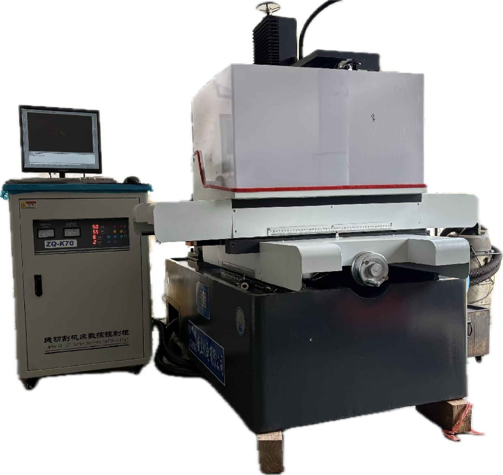 Máy cắt dây EDM CNC
